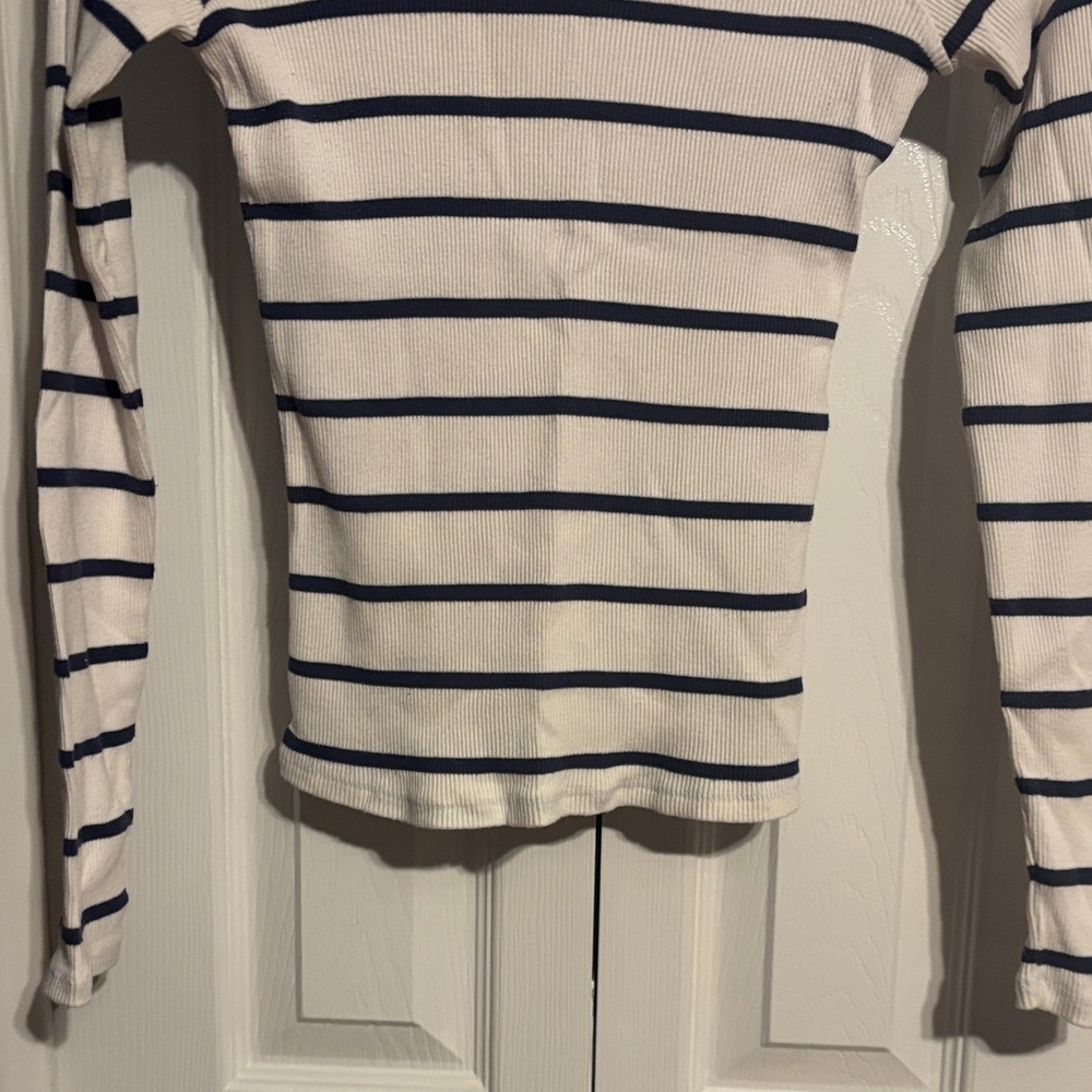 T.La by Anthropologie Striped Ruffled turtleneck top size XXS - Picture 5 of 7